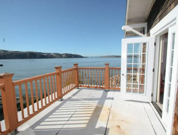 Shorelight Inn hotel detail image 3