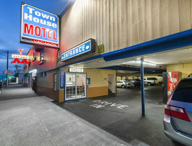 Town House Motel – Historic Old Town Eureka hotel detail image 1