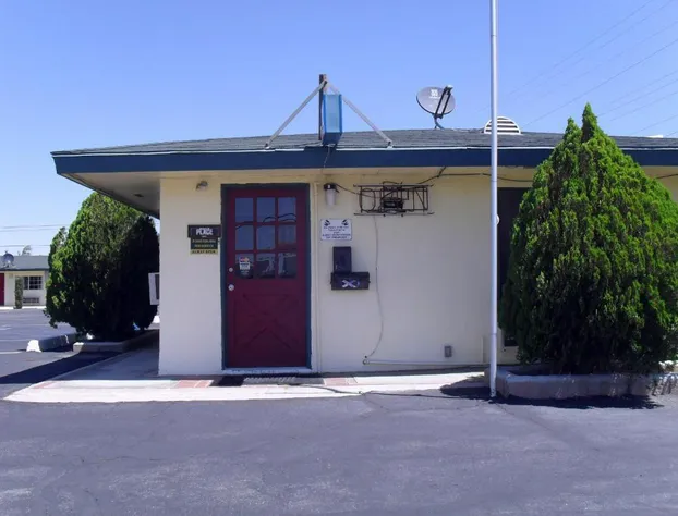 Budget Inn Boron hotel detail image 4