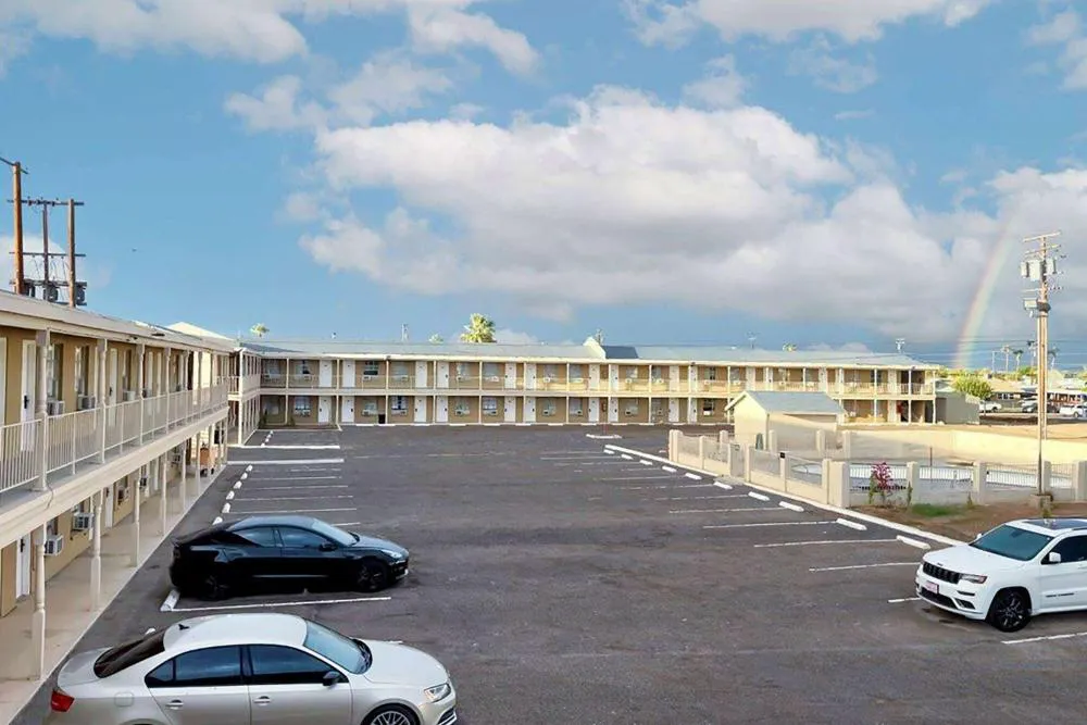 Super 8 By Wyndham Blythe hotel hero