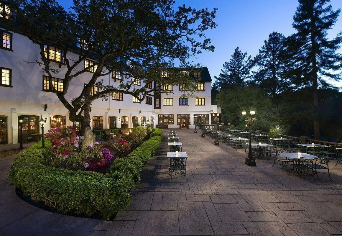 Benbow Historic Inn hotel hero