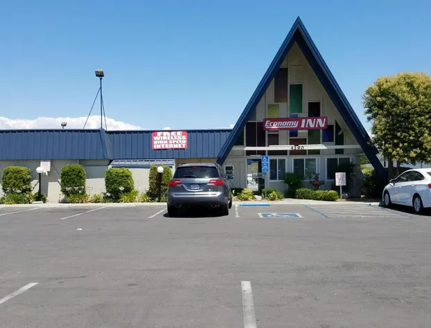 Economy Inn Fresno Yosemite hotel detail image 3