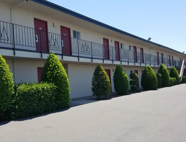 Economy Inn Fresno Yosemite hotel detail image 2