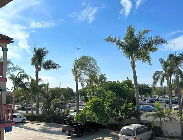 Starlight Inn Huntington Beach hotel detail image 1