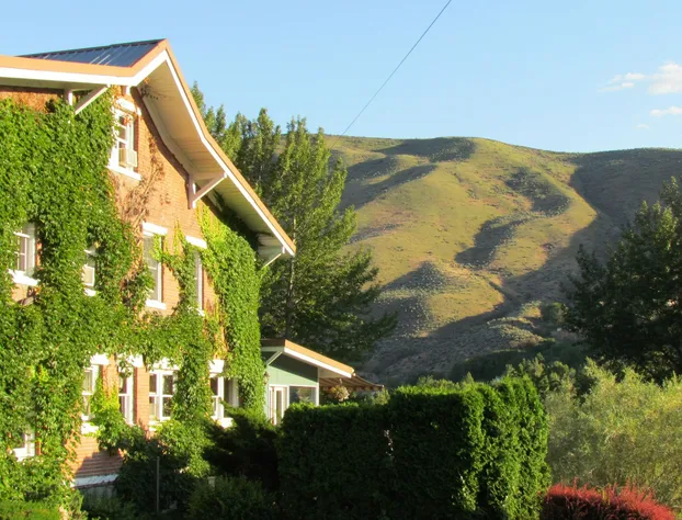 Warm Springs Inn & Winery hotel detail image 2
