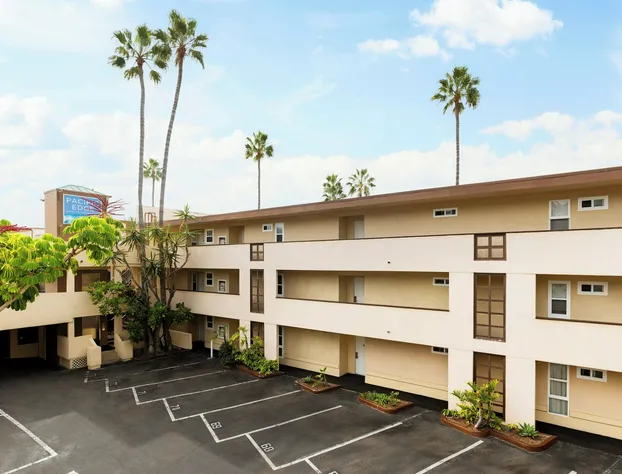 Pacific Edge Hotel hotel detail image 1