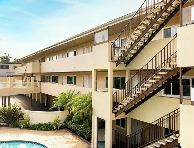 Pacific Edge Hotel hotel detail image 4