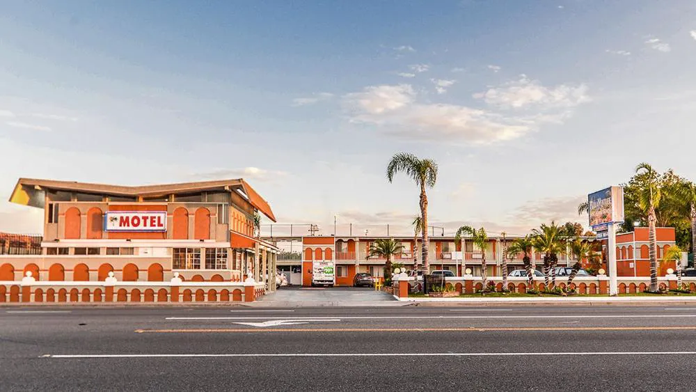 Aqua Venture Inn hotel hero