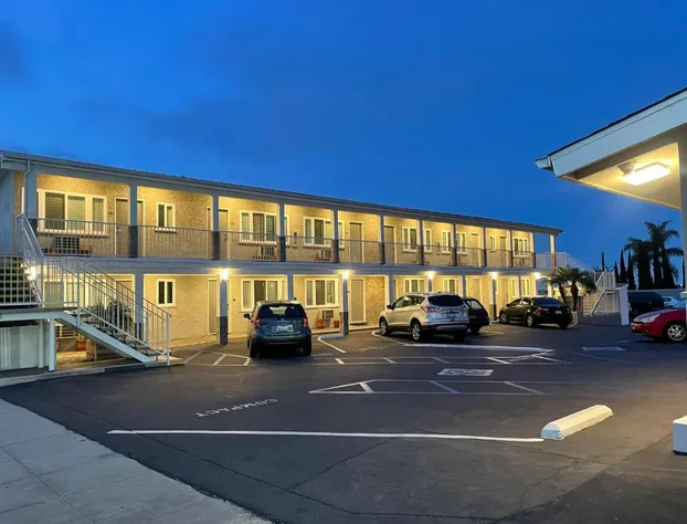 Hi View Inn & Suites hotel detail image 4