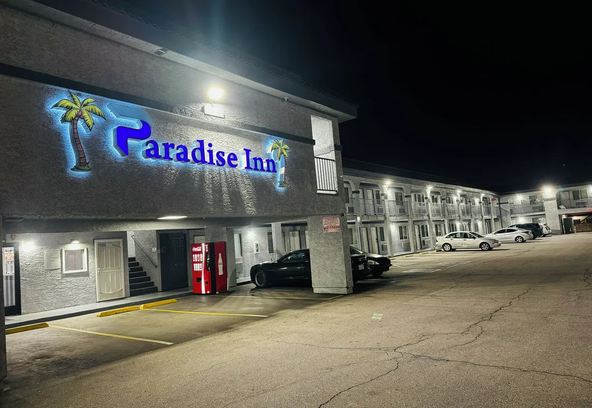 Paradise Inn hotel hero