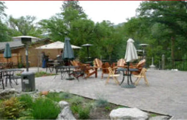 Queen's Inn By the River hotel detail image 2