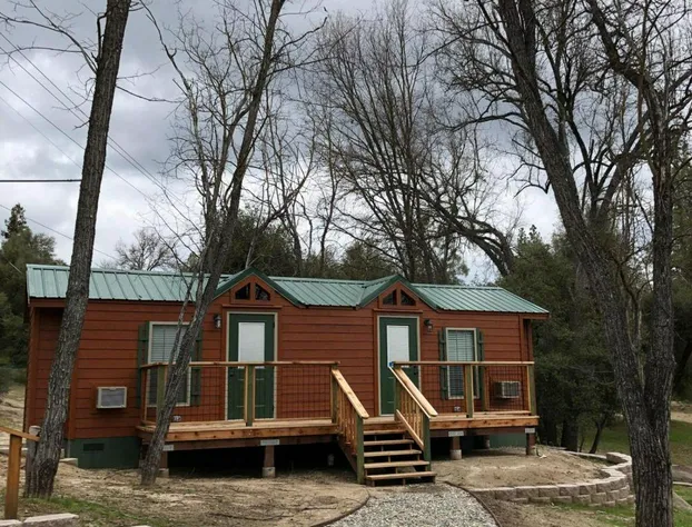 Queen's Inn By the River hotel detail image 2