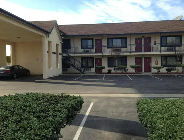 Luxury Inn hotel detail image 1