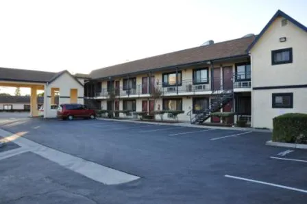 Luxury Inn hotel detail image 2