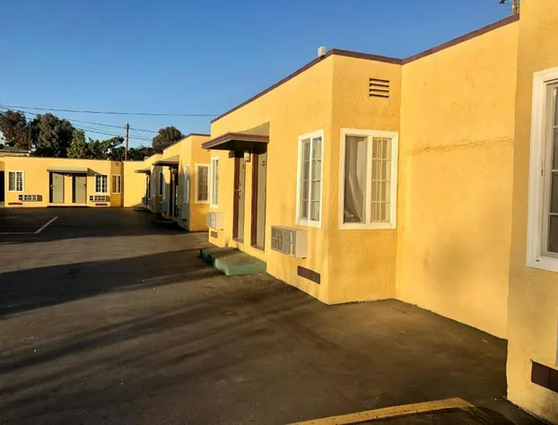 Deluxe Inn hotel detail image 2