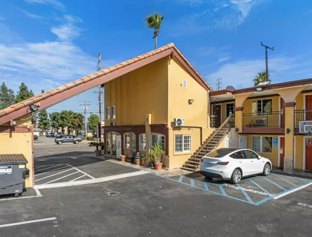 Sky Palm Motel hotel detail image 2