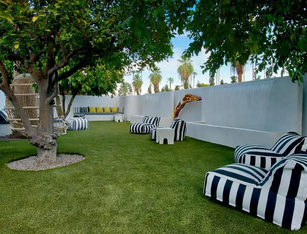 Dive Palm Springs hotel detail image 2