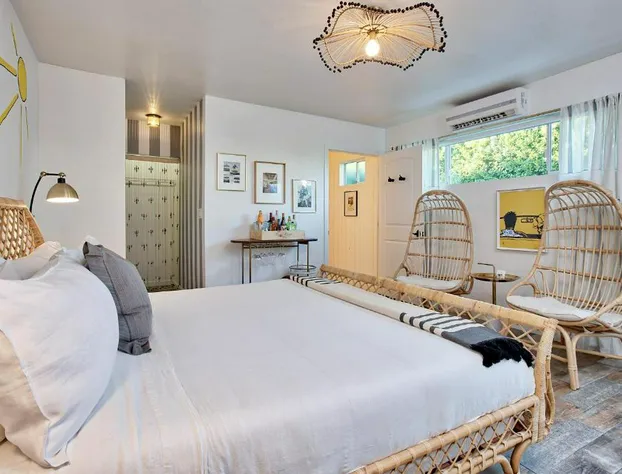 Dive Palm Springs hotel detail image 4