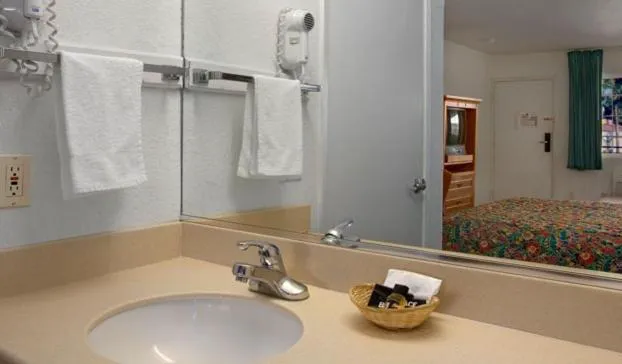 Orange Show Inn San Bernardino hotel detail image 3