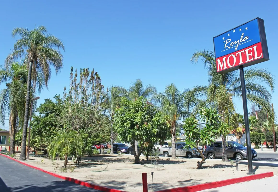 Royla Motel hotel hero