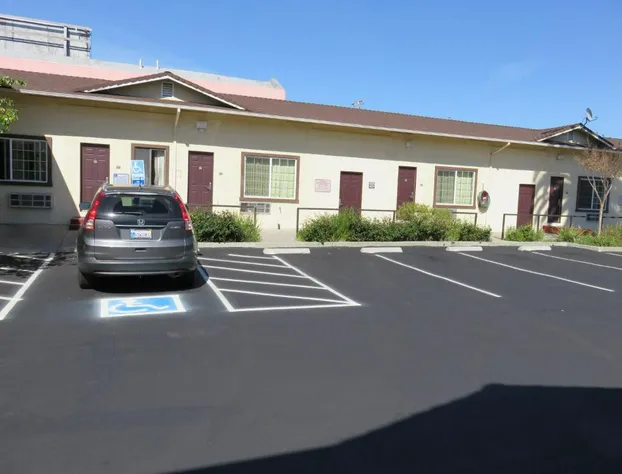 Economy Inn Richmond hotel detail image 3