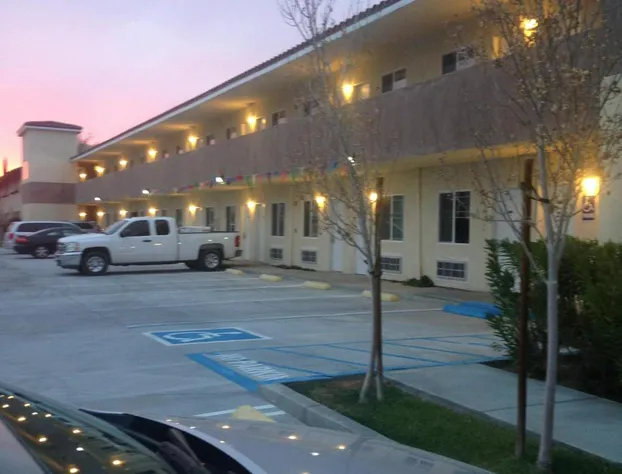 America Inn & Suites hotel detail image 1