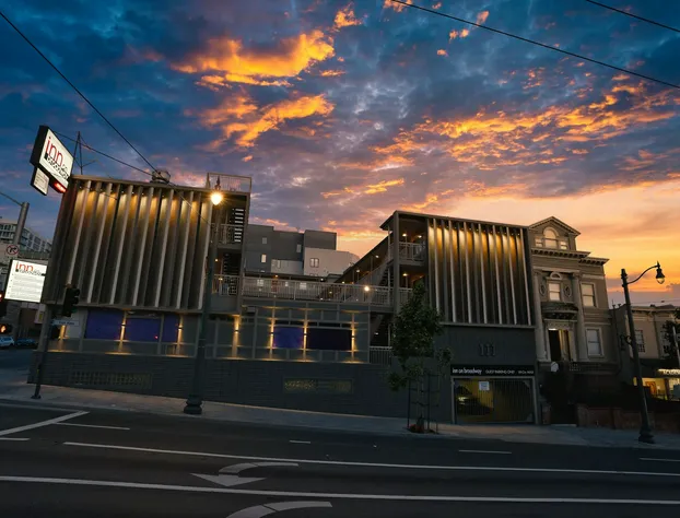 Inn on Broadway hotel detail image 1