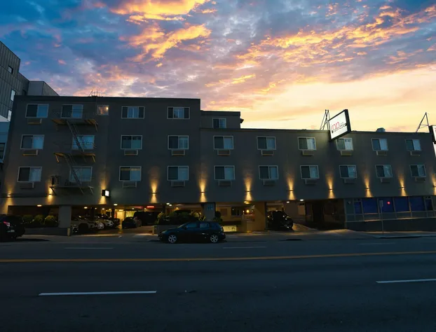 Inn on Broadway hotel detail image 1