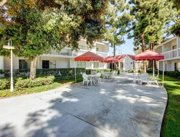 Motel 6 Irvine - Orange County Airport hotel detail image 2