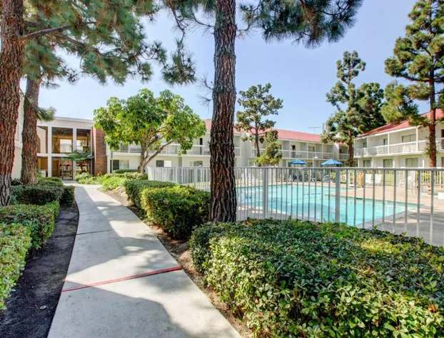 Motel 6 Irvine - Orange County Airport hotel detail image 3