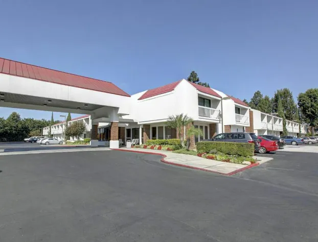Motel 6 Irvine - Orange County Airport hotel detail image 1
