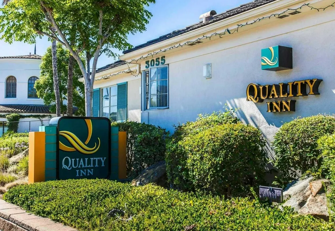 Quality Inn Santa Barbara hotel hero