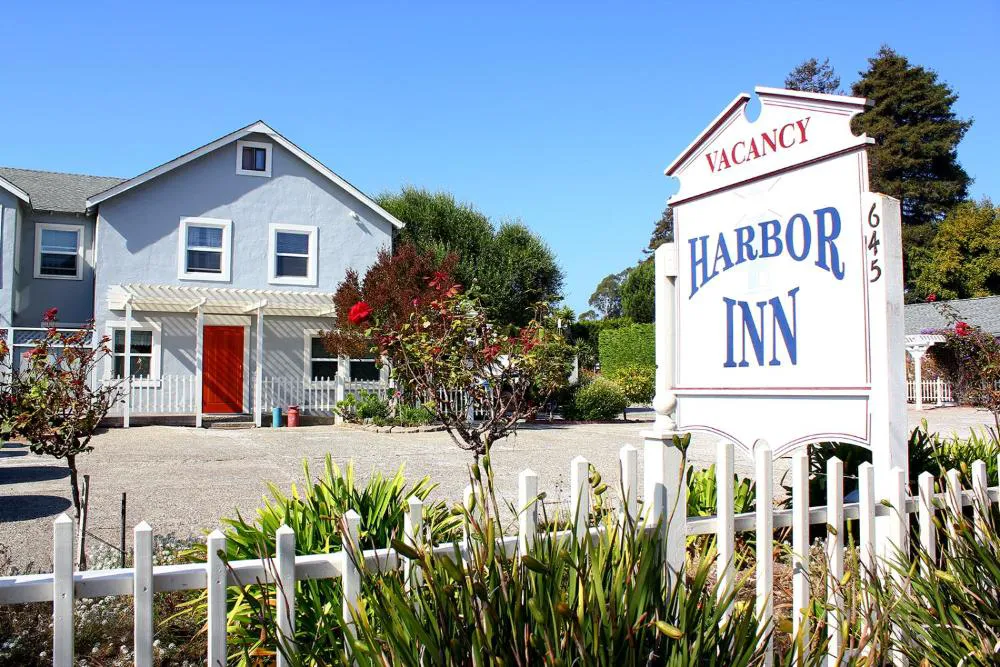 Harbor Inn hotel hero