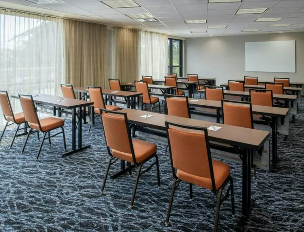 Fairfield Inn & Suites by Marriott Santa Cruz, CA hotel detail image 3