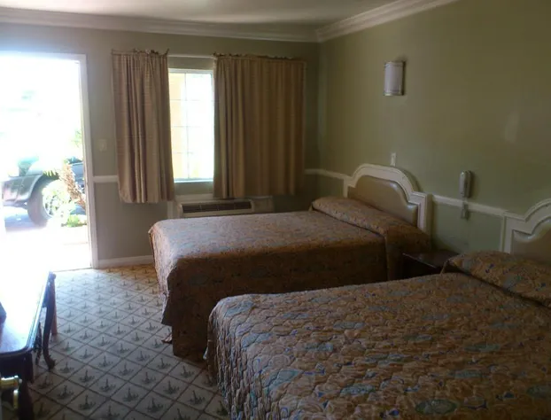 Santa Ana Travel Inn hotel detail image 4