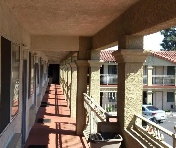 Santa Ana Travel Inn hotel detail image 2