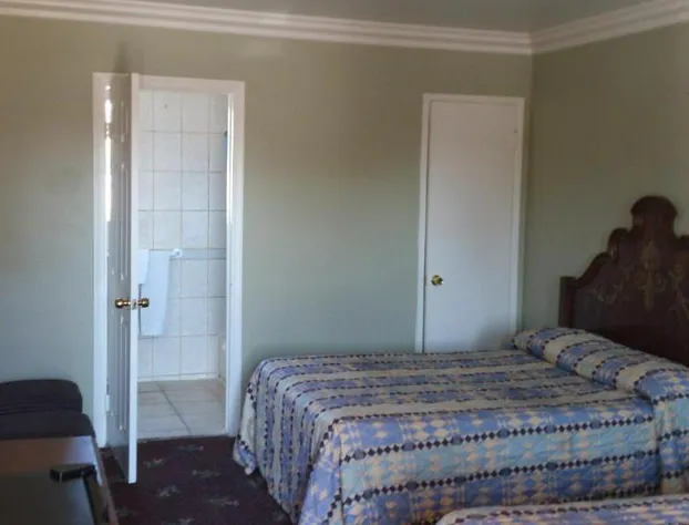 Santa Ana Travel Inn hotel detail image 3