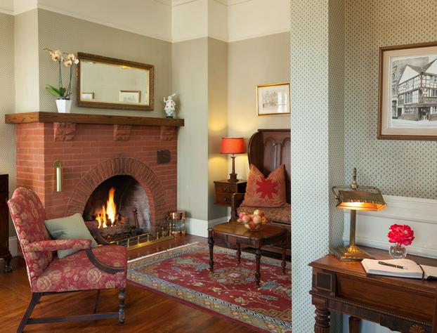 Cheshire Cat Inn & Cottages hotel detail image 1