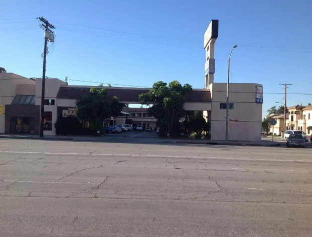 New Century Inn hotel detail image 4