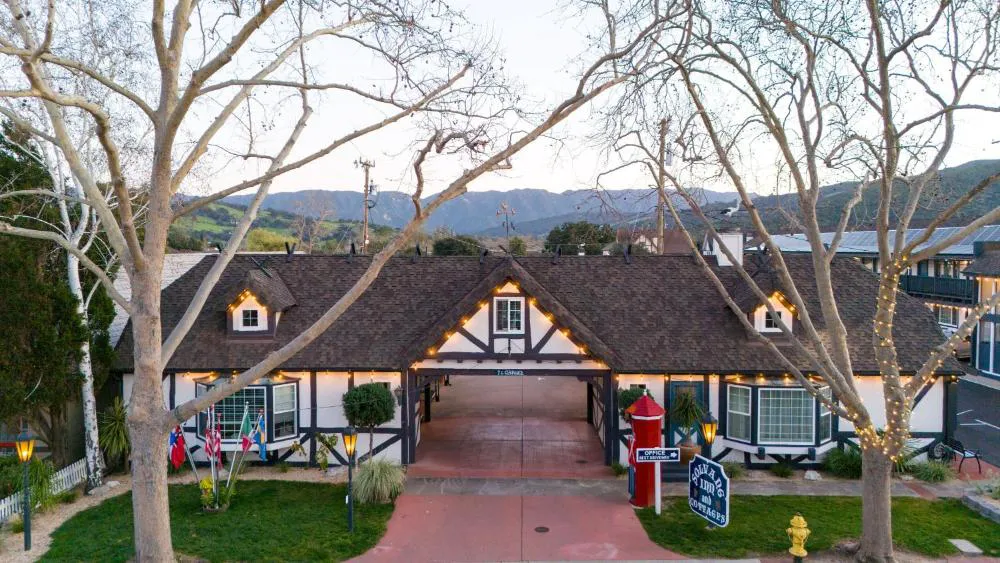 Solvang Inn and Cottages hotel hero