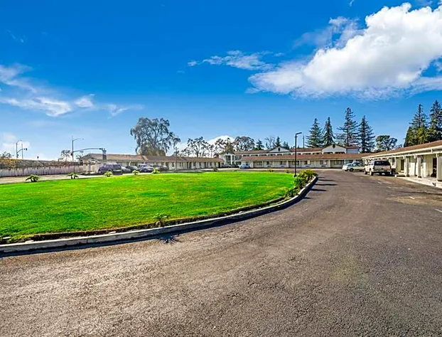 Rodeway Inn Stockton Highway 99 hotel detail image 2