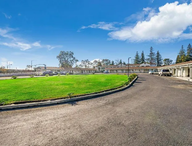 Rodeway Inn Stockton Highway 99 hotel detail image 2