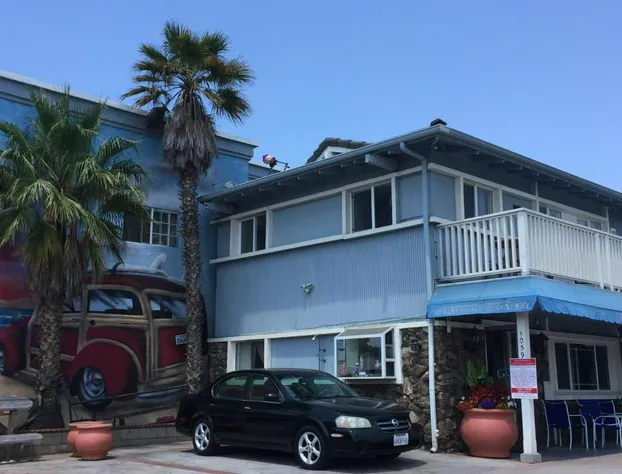 The Shores Inn and Beach Houses hotel detail image 3