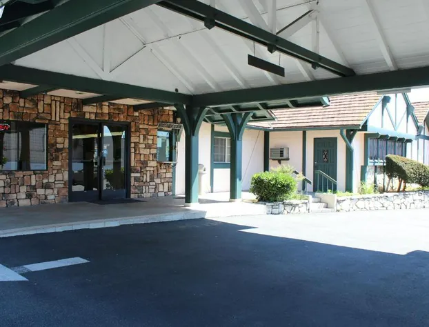 Best Whittier Inn hotel detail image 2