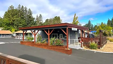 Pine Cone Motel hotel detail image 3