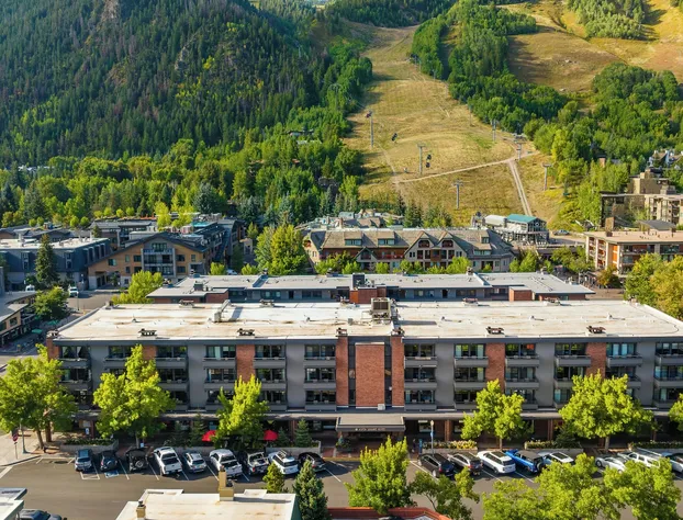 Aspen Square Condominium Hotel hotel detail image 1