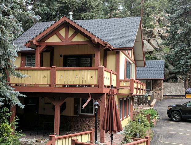 Alpen Way Chalet Mountain Lodge hotel detail image 2
