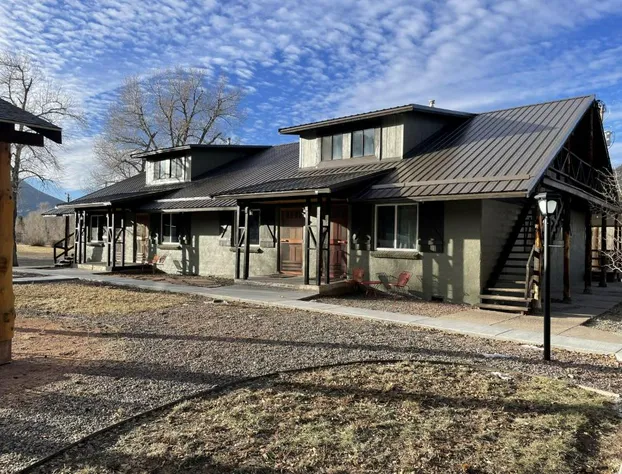 The Spruce Lodge hotel detail image 2