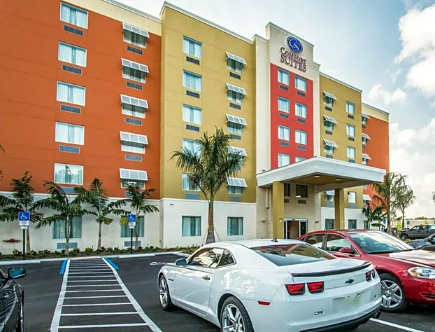 Comfort Suites Fort Lauderdale Airport South & Cruise Port hotel detail image 2