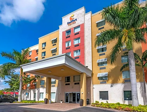Comfort Suites Fort Lauderdale Airport South & Cruise Port hotel detail image 3